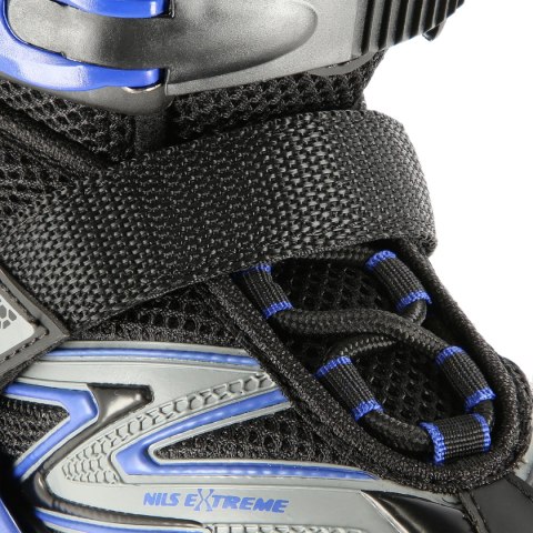 NA11010 CZARNO-NIEBIESKI ROZM. L (39-42) ŁYŻWOROLKI NILS EXTREME NA11010 CZARNO-NIEBIESKI ROZM. L (39-42) ŁYŻWOROLKI NILS EXTREME